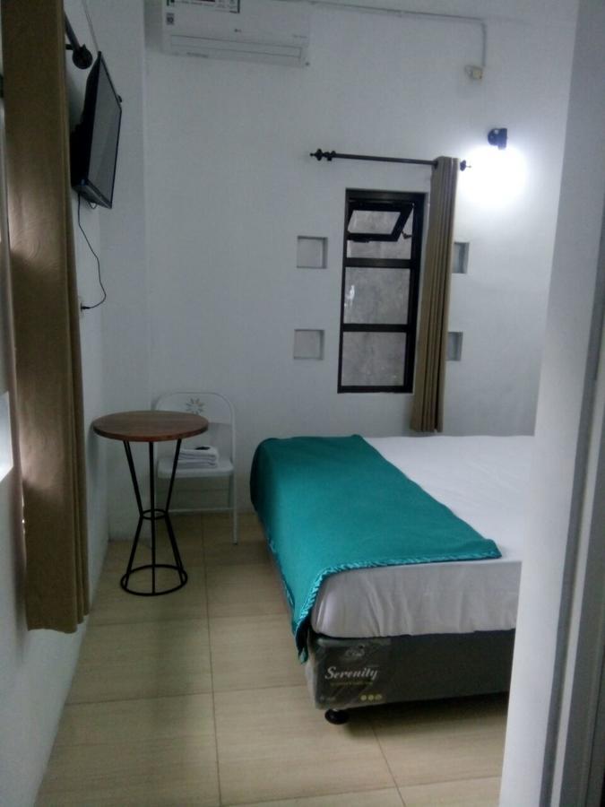 Хостел Setia Backpacker Джокьякарта Экстерьер фото