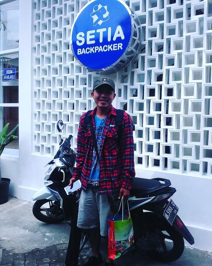 Хостел Setia Backpacker Джокьякарта Экстерьер фото